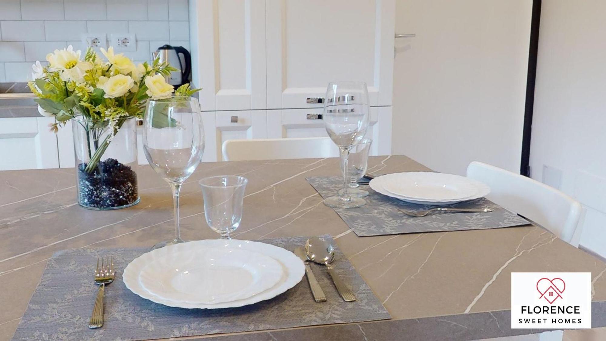 Sonia Apartment With Free Parking By Florence Sweet Homes Eksteriør billede