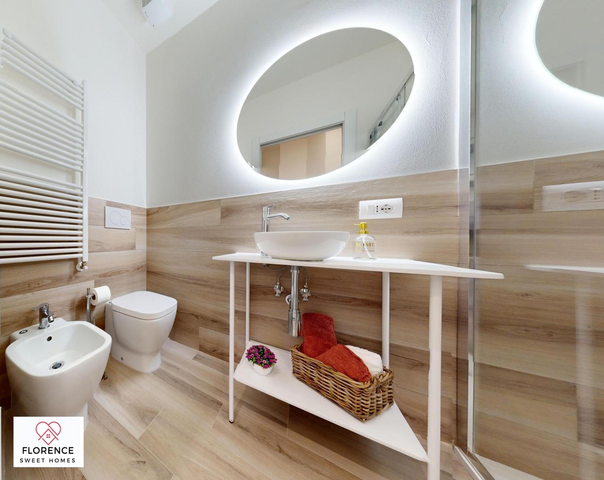 Sonia Apartment With Free Parking By Florence Sweet Homes Eksteriør billede