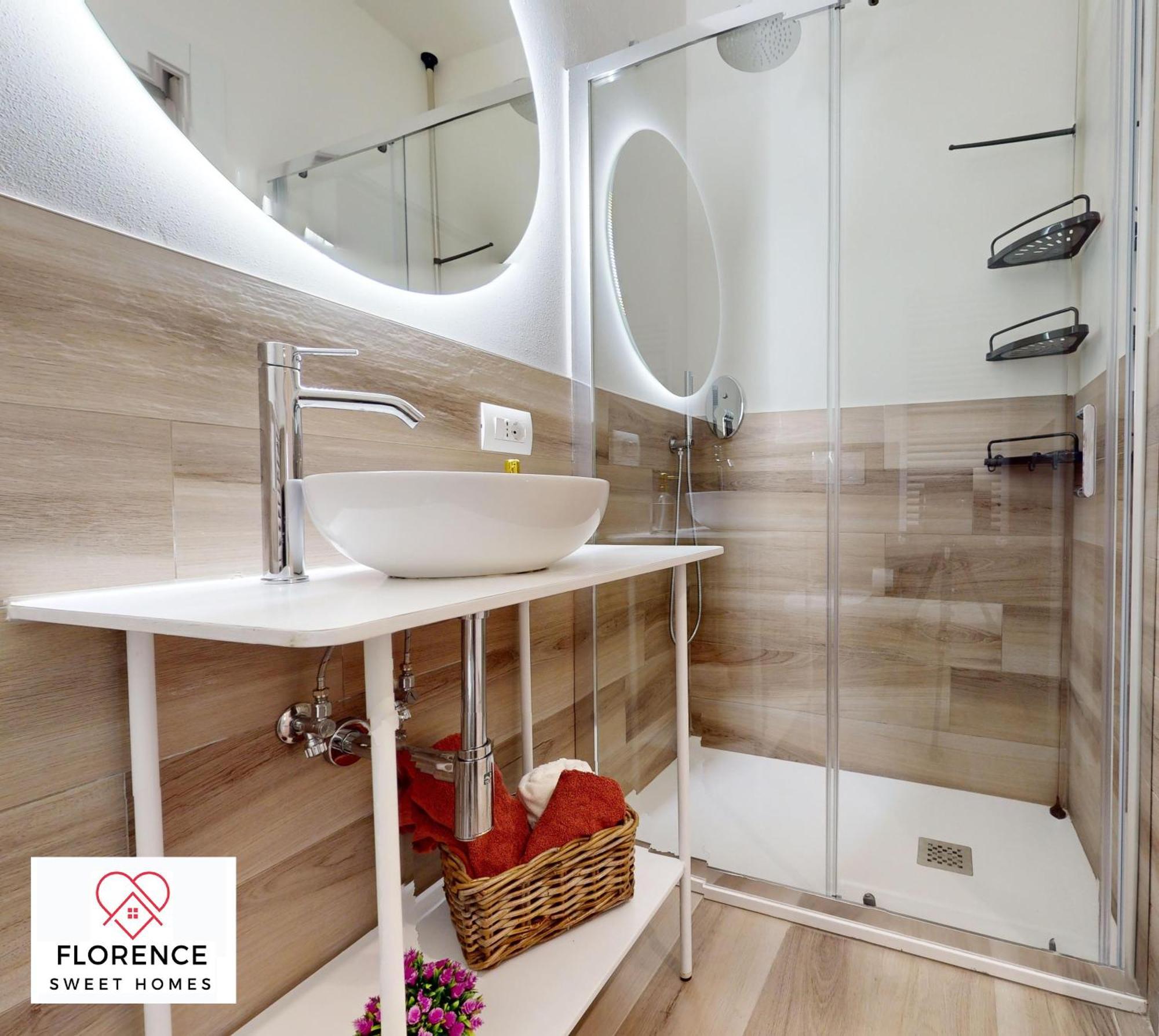 Sonia Apartment With Free Parking By Florence Sweet Homes Eksteriør billede